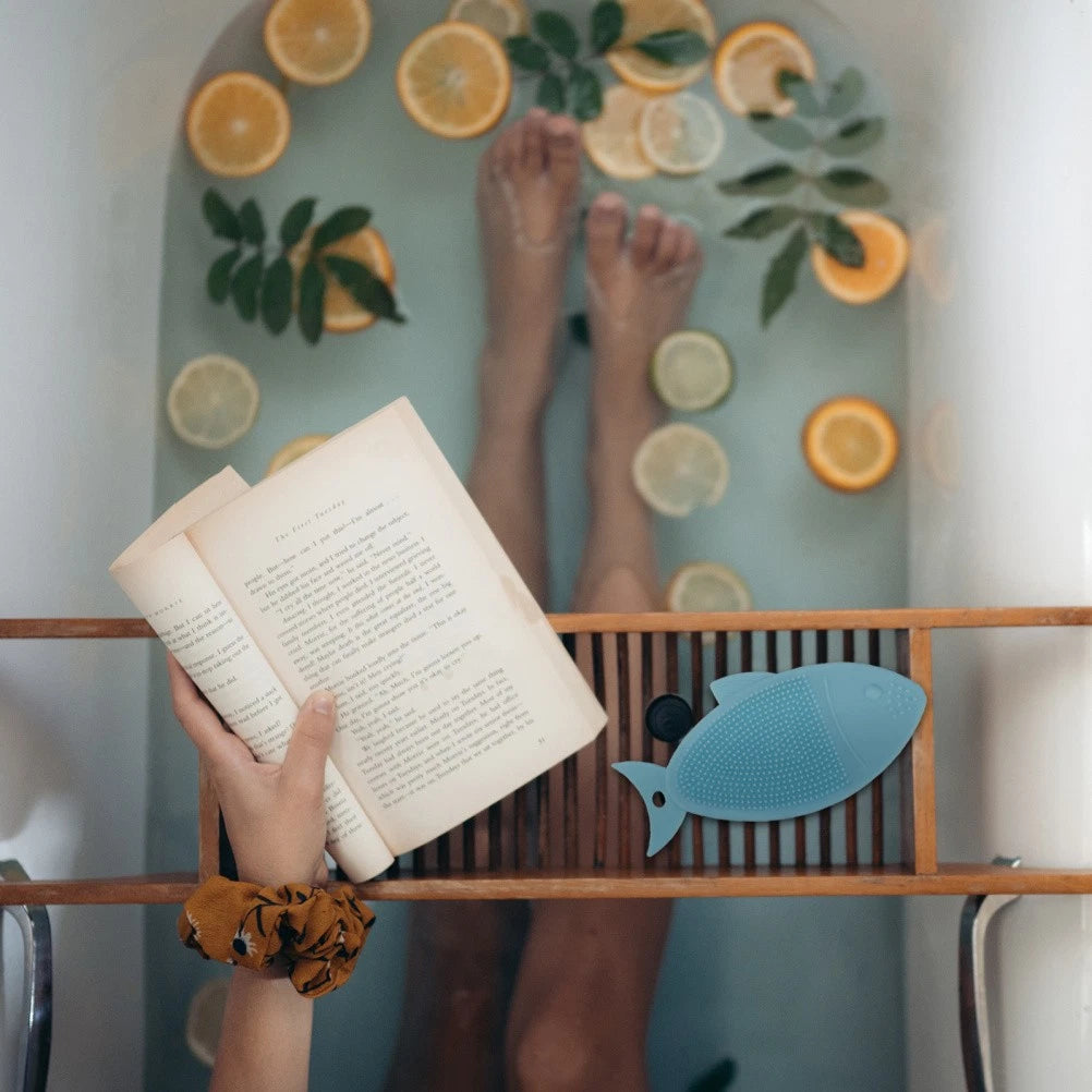 Fish-shaped Bath Brush Shower Scrubber for Body Cleansing Baby Child Handheld