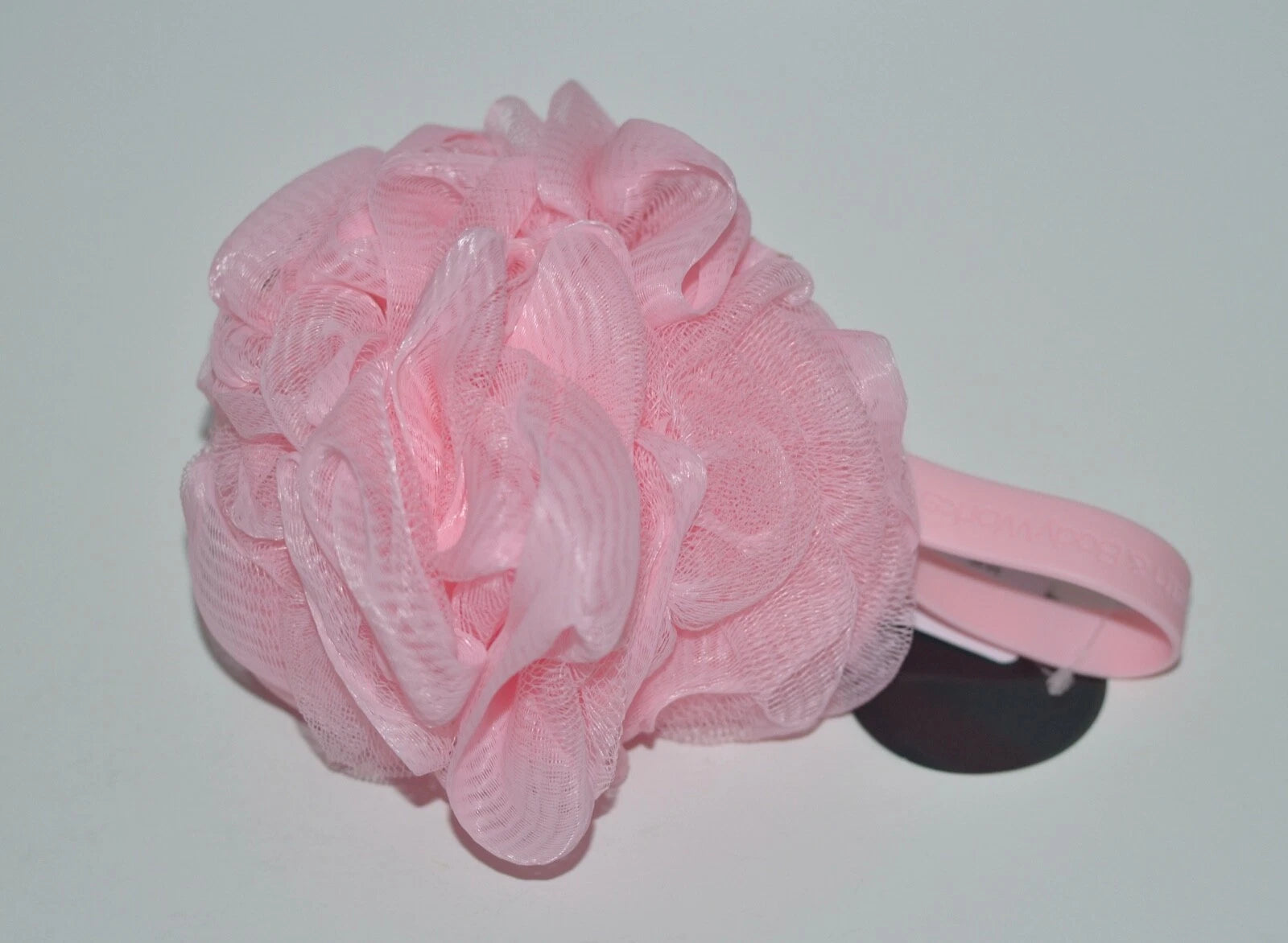 BATH & BODY WORKS PINK MESH SHOWER SPONGE LOOFAH POUF SOFT SILICONE HANDLE STRAP