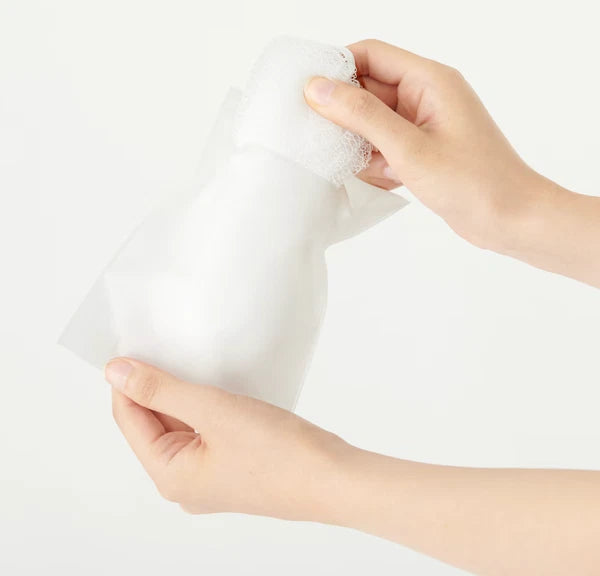 Muji Portable Stretchy Body Net with  Case  Total length 40cm